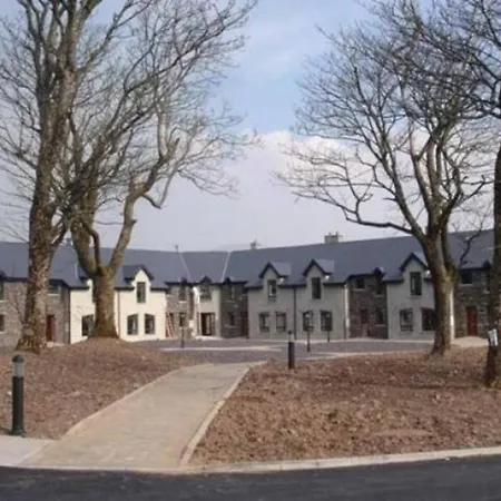 Сasa de vacaciones 11 Dingle Manor, Stunning 3-bed House Emlagh East