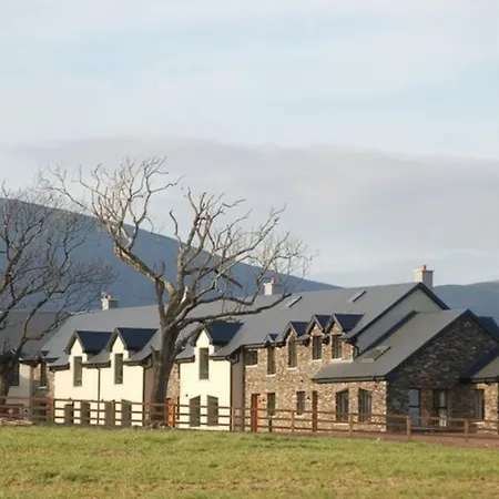 11 Dingle Manor, Stunning 3-bed House
