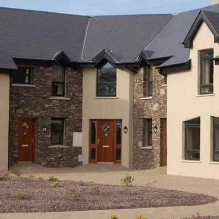 11 Dingle Manor, Stunning 3-bed House