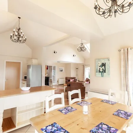 Сasa de vacaciones 11 Dingle Manor, Stunning 3-bed House *