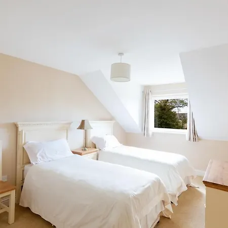 Сasa de vacaciones 11 Dingle Manor, Stunning 3-bed House